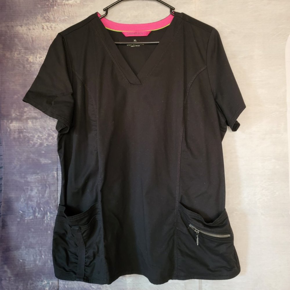 Beyond Scrubs Top Never Worn Black and Pink.